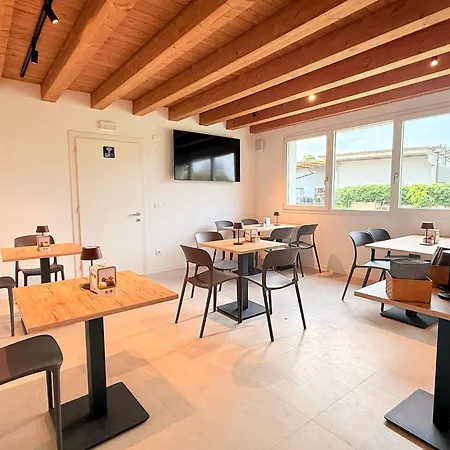 Hotel B-village Bar And San Martino al Tagliamento
